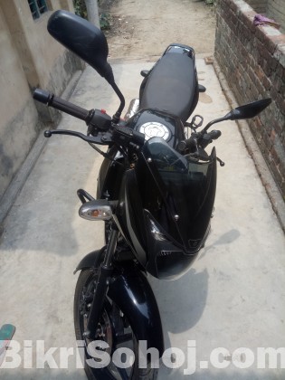 Pulser 150 cc